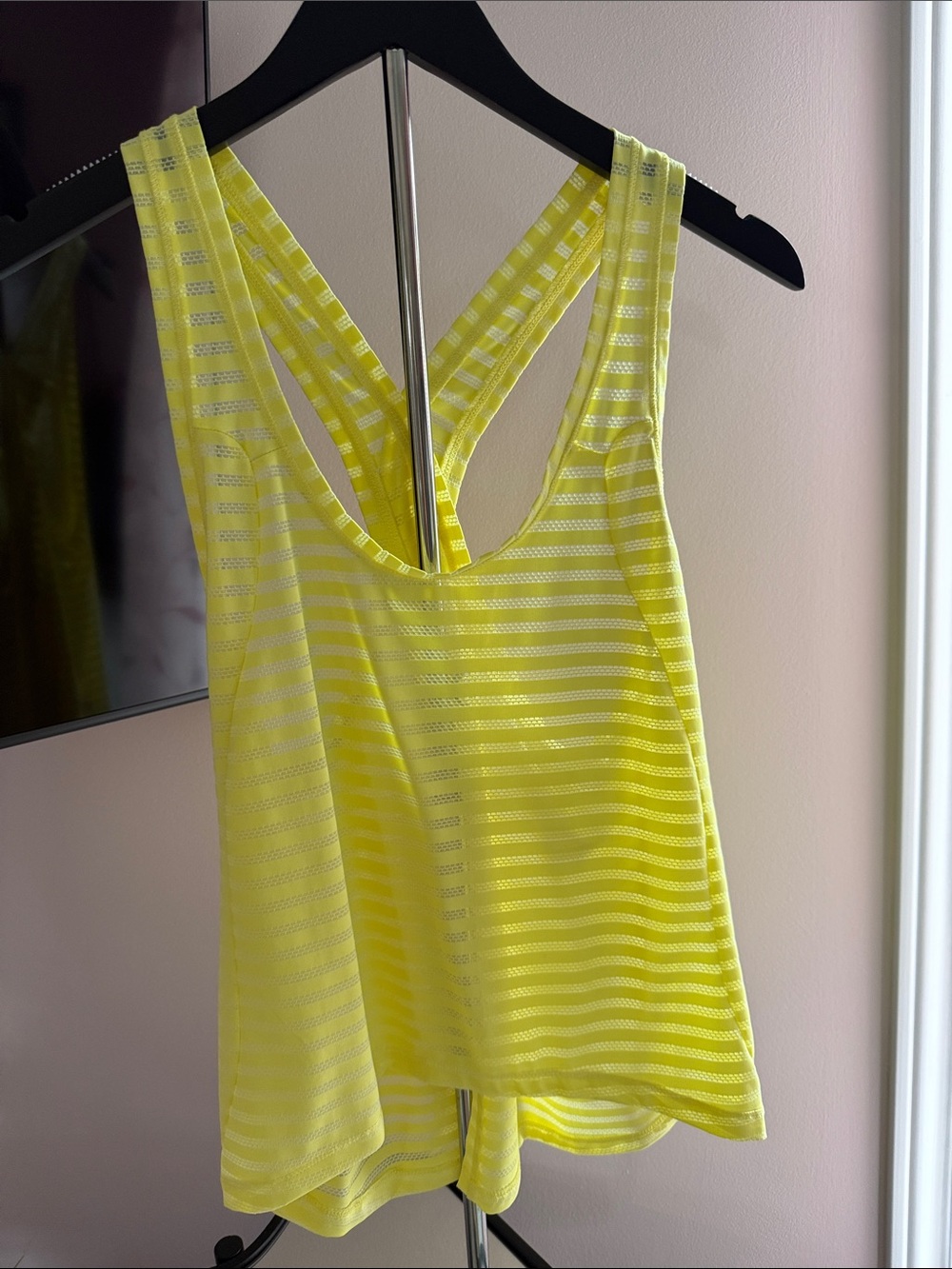 Lightweight Open back Yellow Women's Tank Top